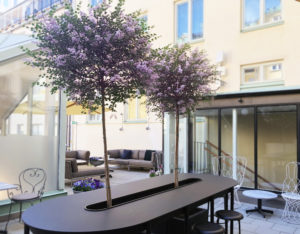 &terrassen -innergård utebar and hotel